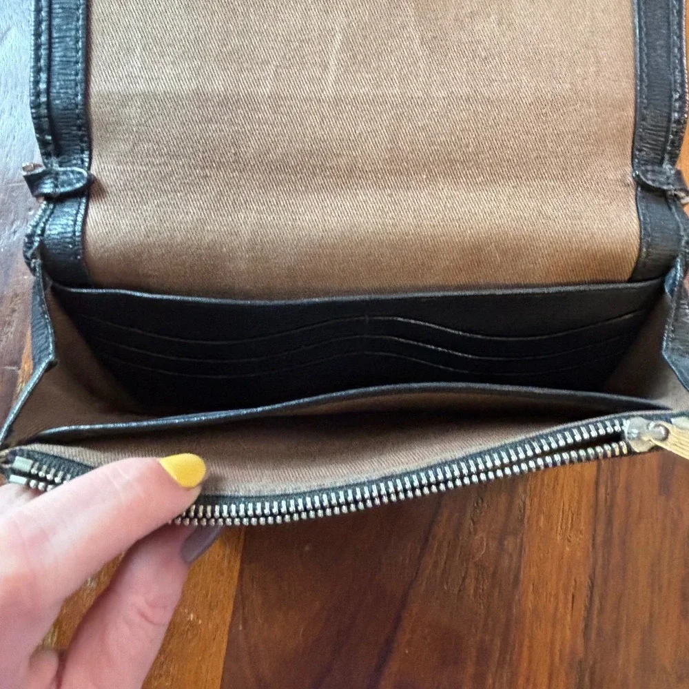 Lauren Ralph Lauren Black Textured Leather Chain Crossbody Wallet Bag Silver